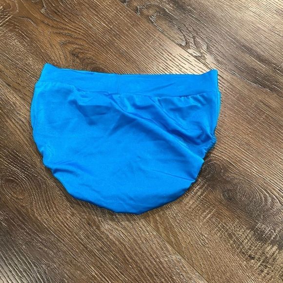 Kelle Dance Costume - Picture 5 of 6